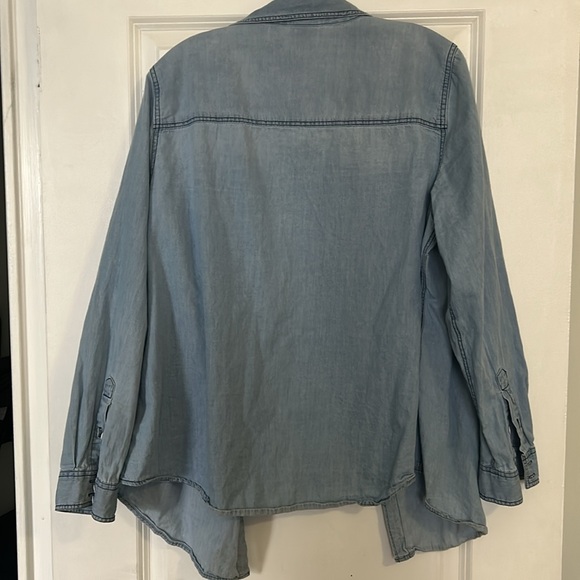 Torrid Women Denim Button Down Shirt Plus Size 1 - Picture 5 of 8